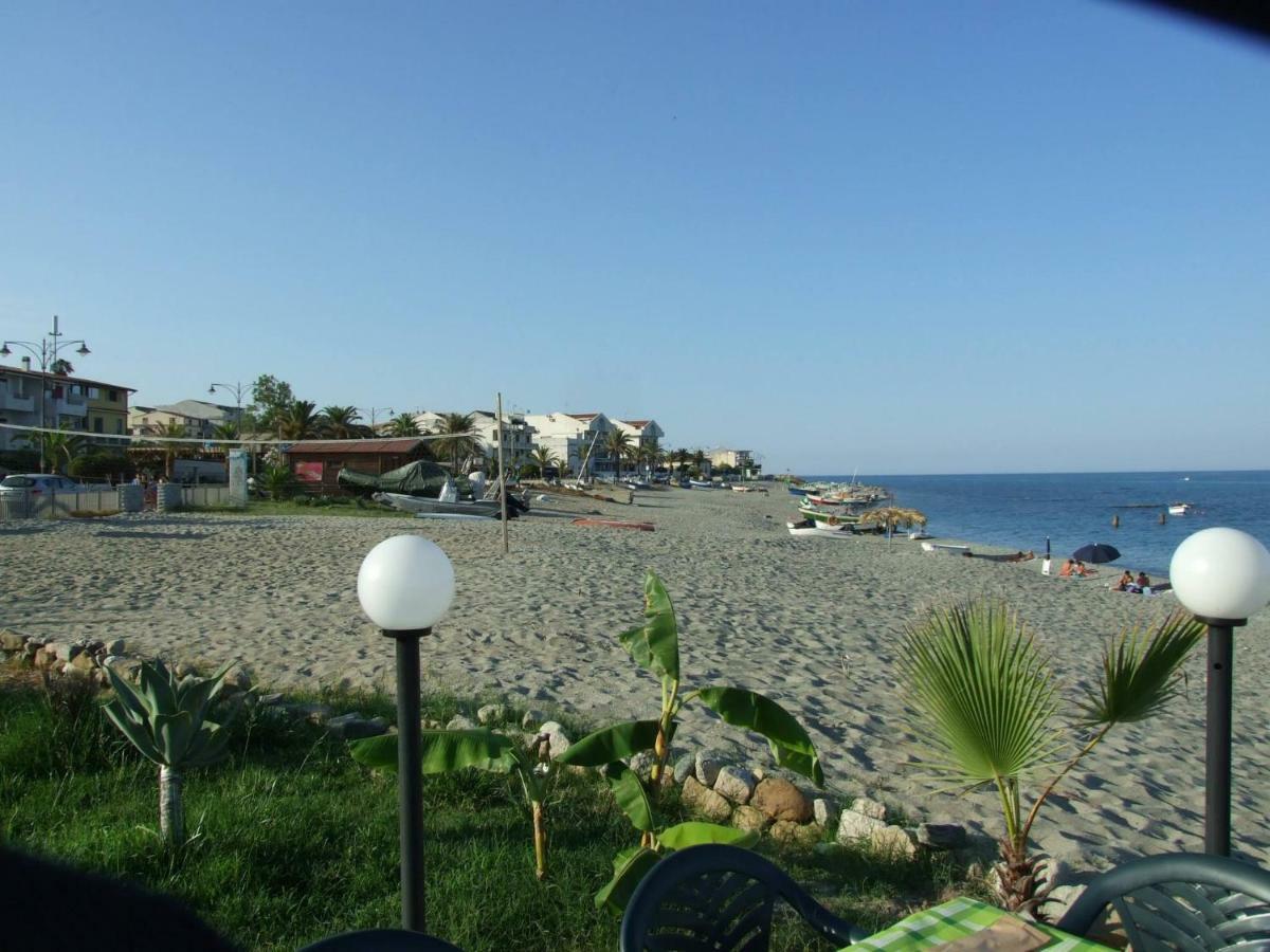 Villa Spaia Brancaleone Marina Eksteriør bilde